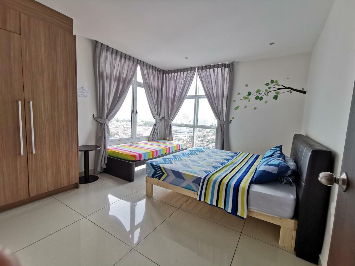 Homestay Johor Bahru Exterior foto